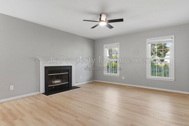 Foto del edificio - 5008 Chelsea Brook Ln