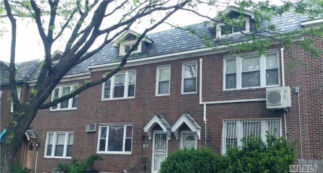 Foto principal - 39-75-75 50th St
