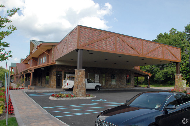 Building Photo - Towaco Crossing