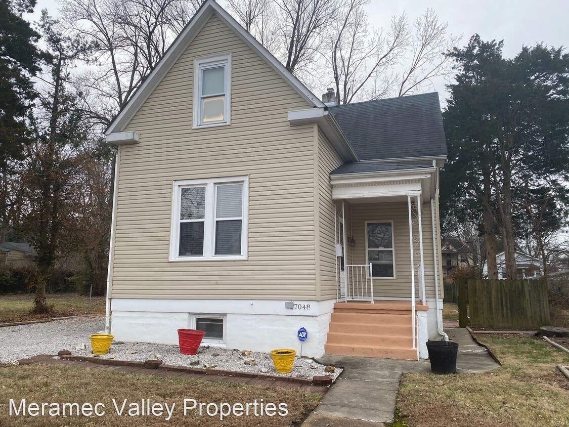 Primary Photo - 3 br, 1 bath House - 7048 Raymond Ave