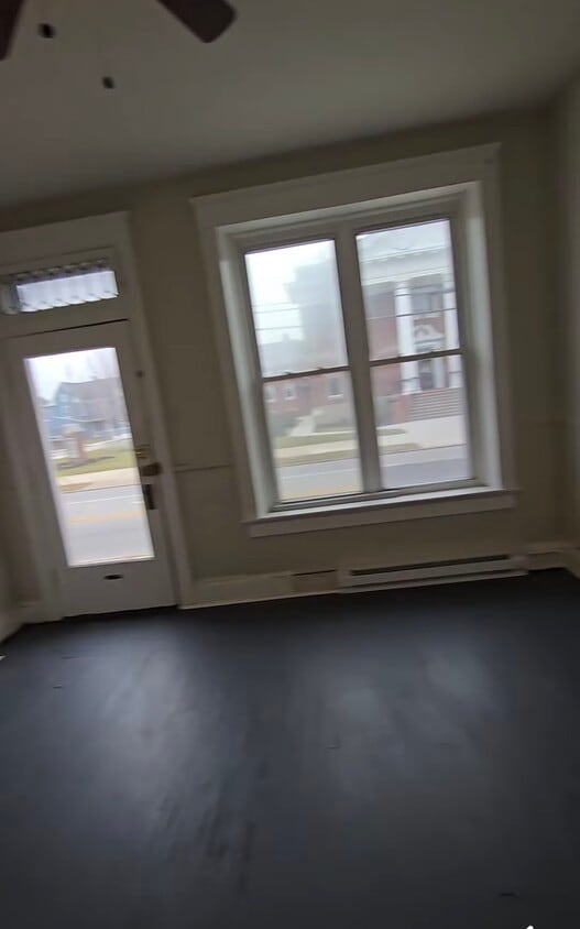 Building Photo - 134 York St