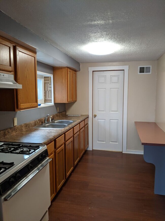 Building Photo - 5837 Curry Rd