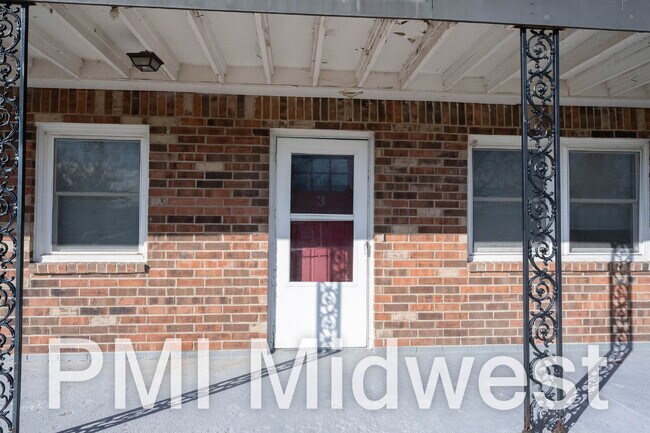 Building Photo - "Charming 2-Bedroom Retreat in Westfield – Cozy 725 Sq Ft Home Awaiting You!"