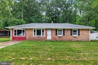 Building Photo - 21465 Indian Bridge Rd