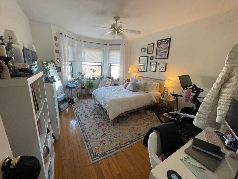 Foto principal - 1254 Commonwealth Ave
