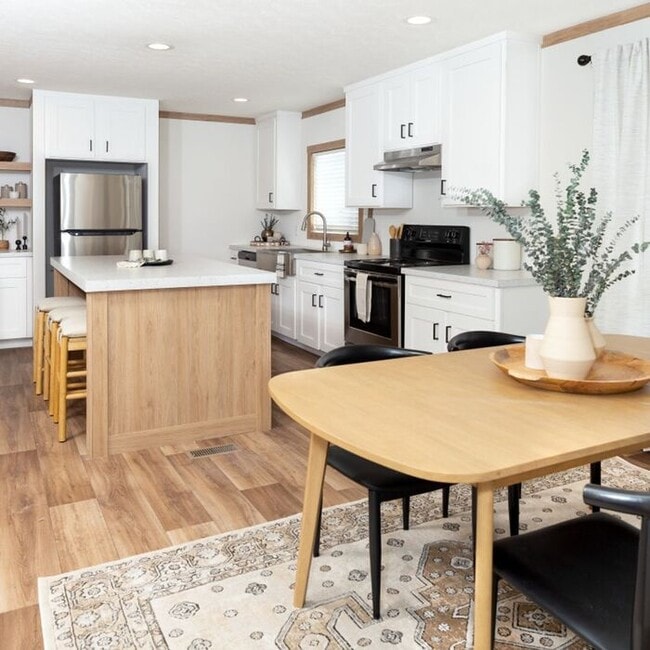 Building Photo - Brand New 3 Bedroom 2 Bath Home With Beaut...