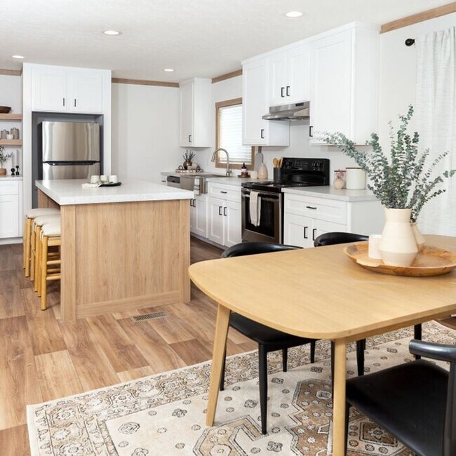 Foto del edificio - Brand New 3 Bedroom 2 Bath Home With Beaut...