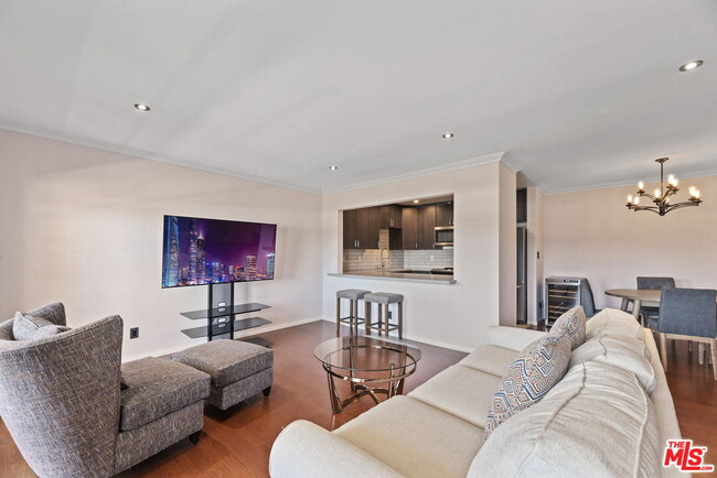 Building Photo - 12500 Huston St