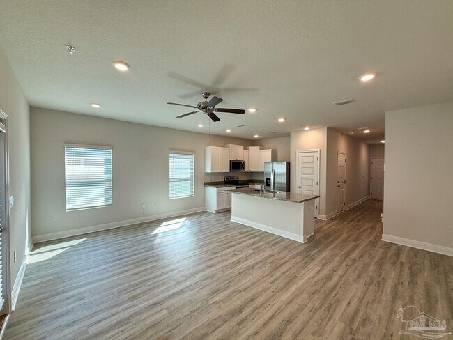 Foto del edificio - 8778 Meadow Flower Ln