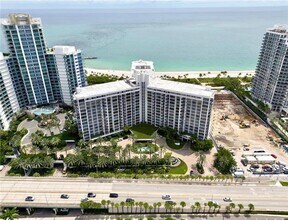 Building Photo - 10275 Collins Ave