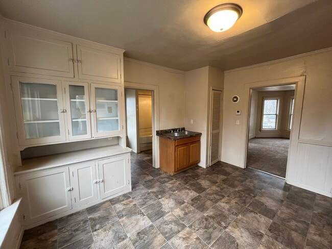 Building Photo - 714 Jackson St