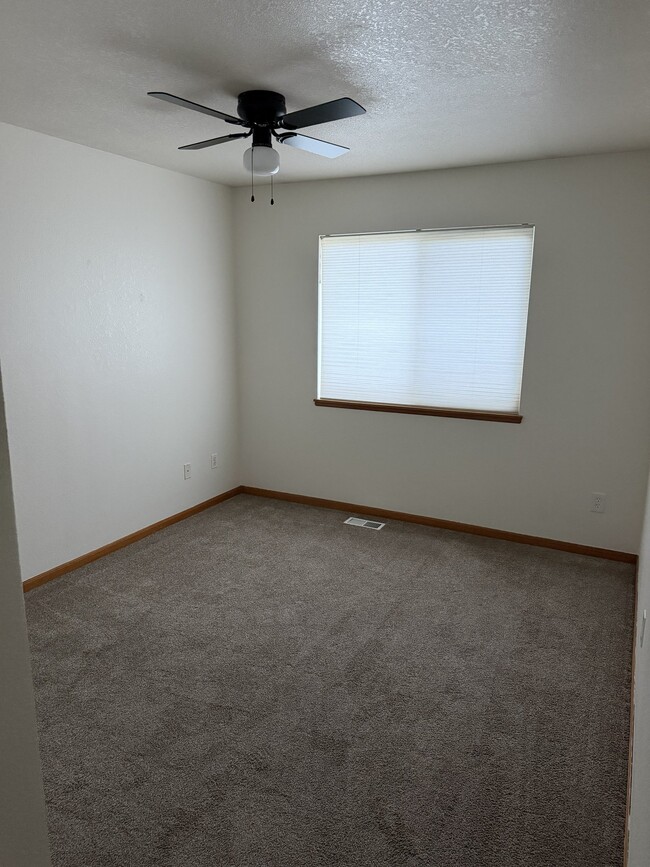 Building Photo - 1637 Westbridge Dr
