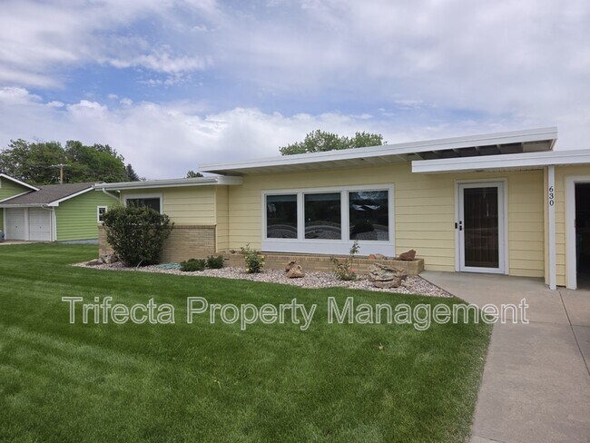 Foto del edificio - 630 N Taft Hill Rd
