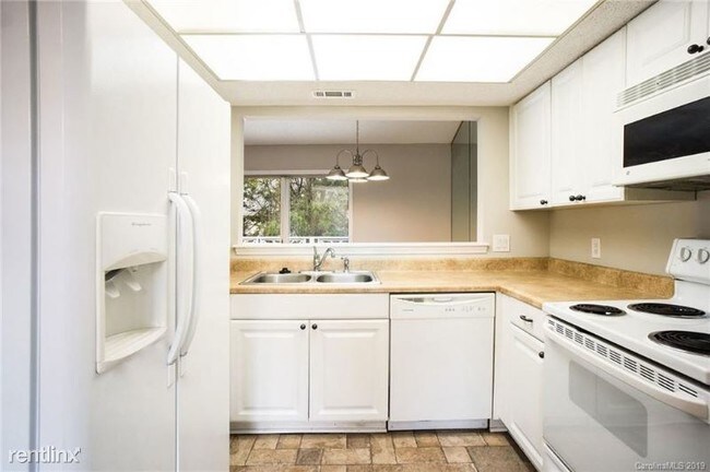 Building Photo - 2 br, 2 bath Condo - 9401 S Vicksburg Park Ct