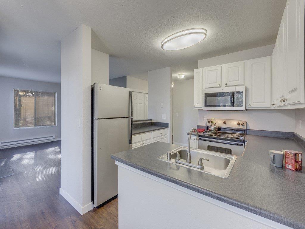 Nickel Creek Apartments in Lynnwood, WA