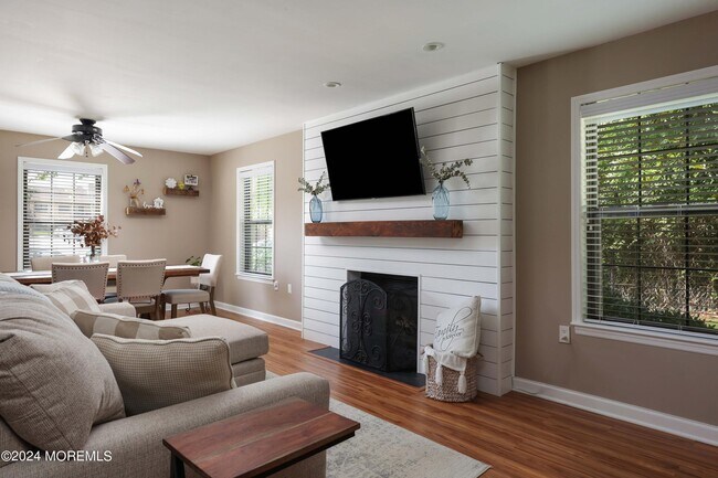 Foto del edificio - 207 Wellington Pl