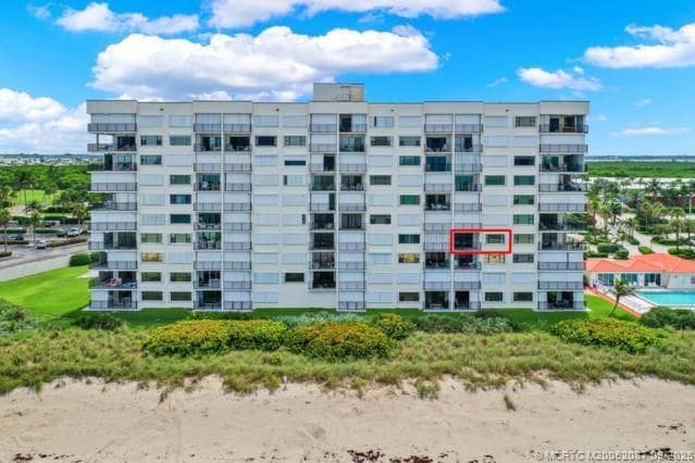 Foto del edificio - 9490 S Ocean Dr