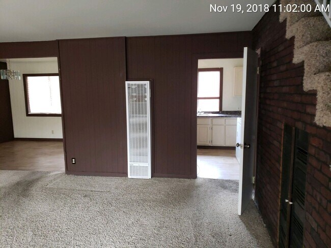 Building Photo - 3 Bedroom Home with Bonus Room in Lake of the Woods