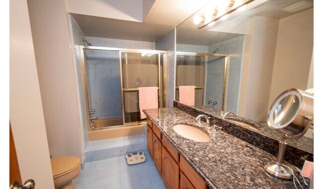 Building Photo - 17 Timberlane Ct