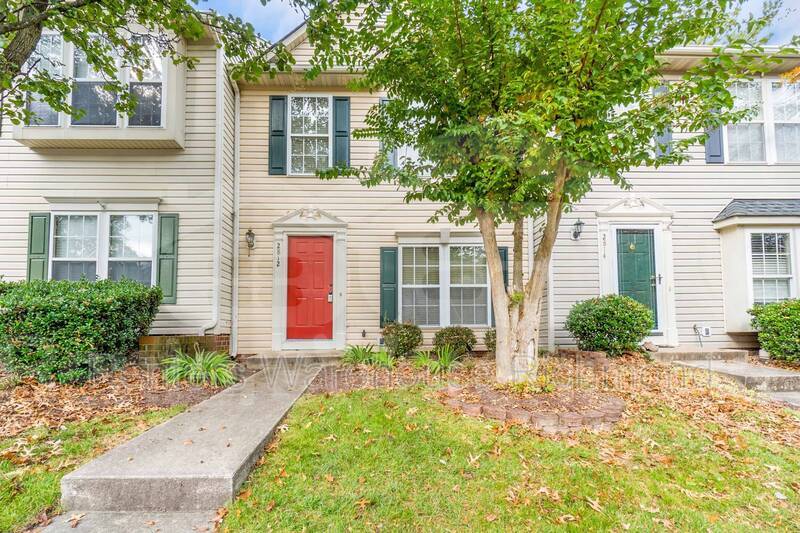 Primary Photo - 2812 Queensland Dr