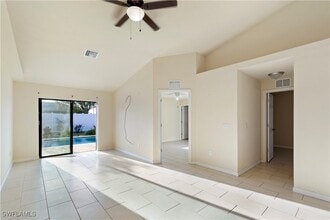 Building Photo - 510 Skyline Blvd