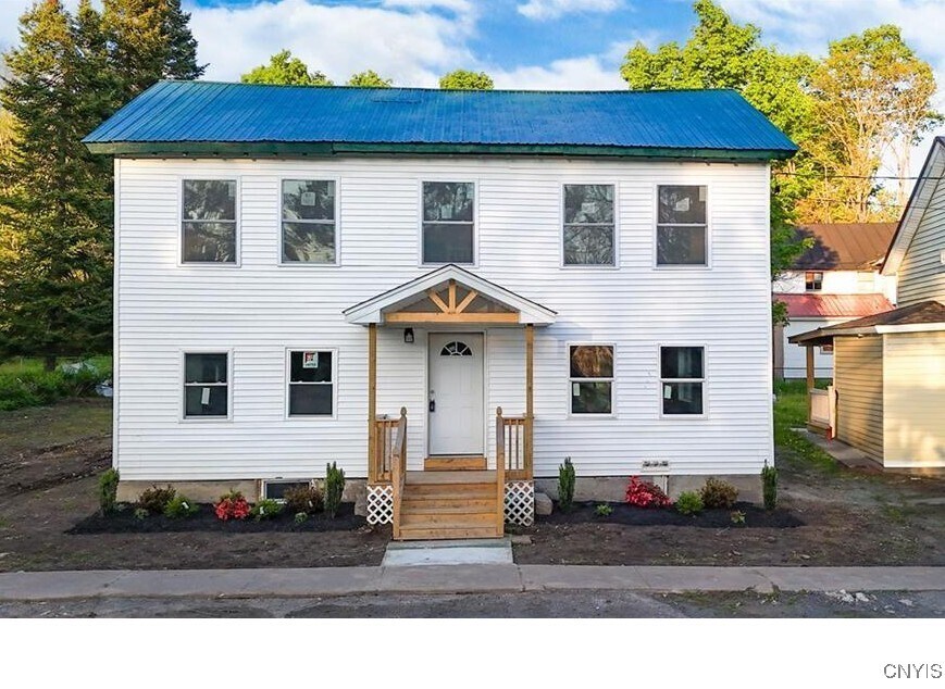 Foto principal - 9614 Maple Ave