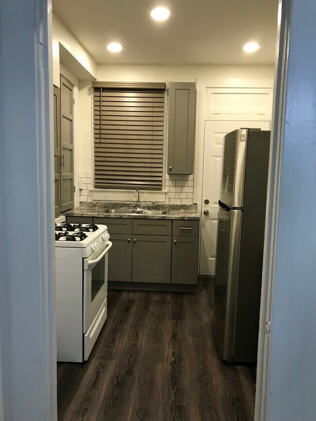 Cocina recién renovada - 513 Atlantic Ave