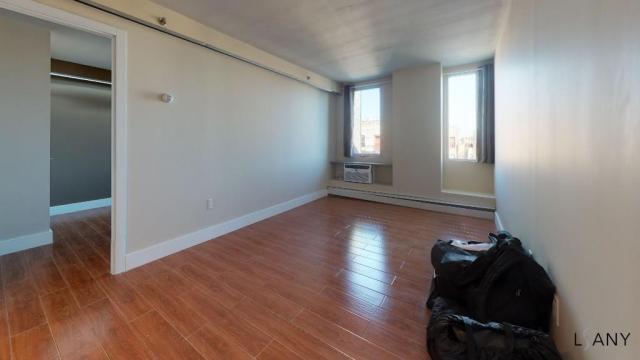 Foto del edificio - 2 bedroom in BRONX NY 10458