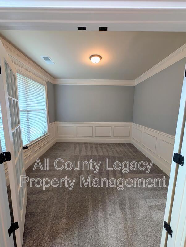 Building Photo - 2591 Foxy Dr