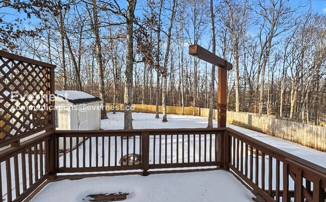 Foto del edificio - 36015 Wilderness Shores Way