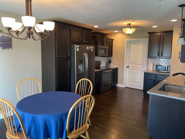 Foto del edificio - 1046 Christian James Ct