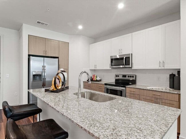 Photo - 32hundred Windsor Apartments