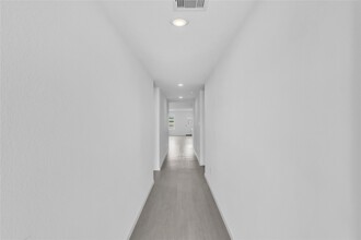 Building Photo - 26810 Nightingale Songs Dr