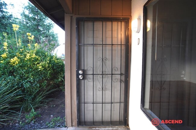 Building Photo - 6808 N Half Moon Dr