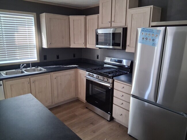 Foto del edificio - 28638 N Maple St