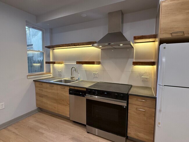 Foto del edificio - 2851 Boudinot St