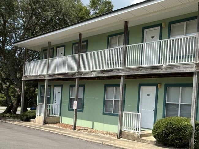 Building Photo - 565 Florosa Ct