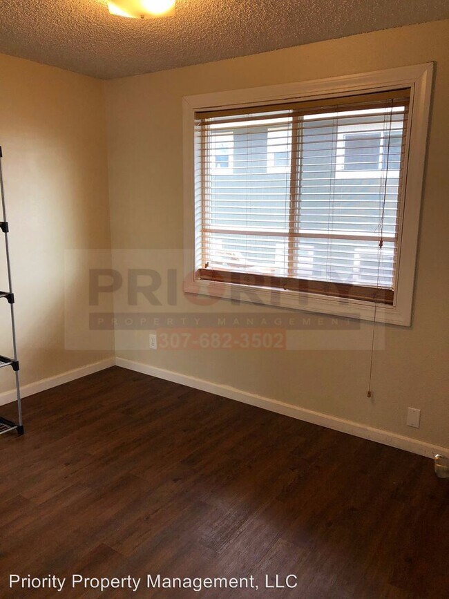 Foto del edificio - 311 E Walnut St
