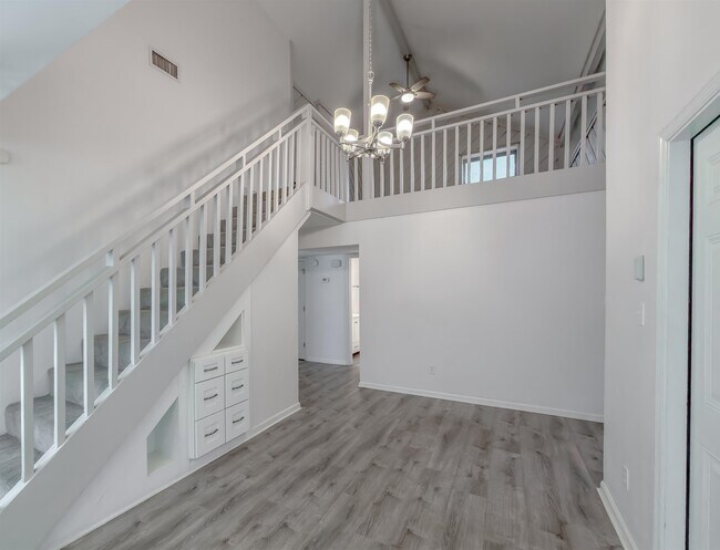 Building Photo - 3200 Langley Cir