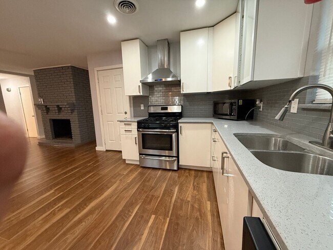 Foto del edificio - Charming 3BR House in Dallas