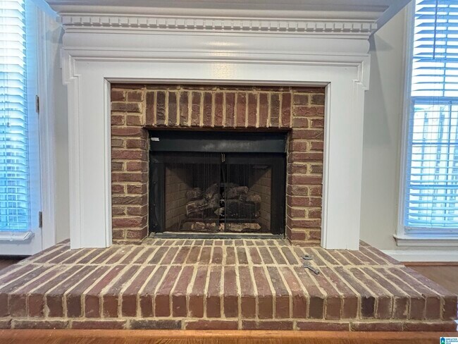 Foto del edificio - 241 Meadow Croft Cir