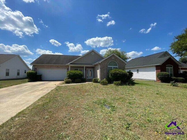 Foto del edificio - 114 Cedarland Dr