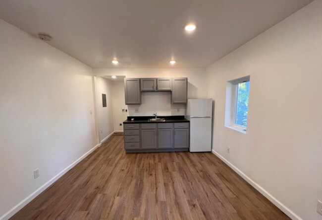 Foto del edificio - 947 Woodmere Ave