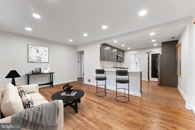 Foto del edificio - 5014 Sheridan St