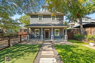 Building Photo - 1810 Harvey St