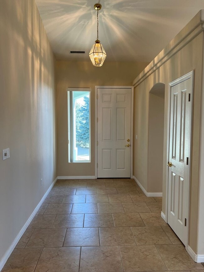 Building Photo - Three Bedroom in Cliff Rose of Prescott