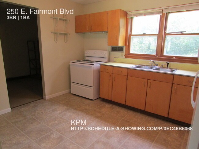 Building Photo - 250 E Fairmont Blvd
