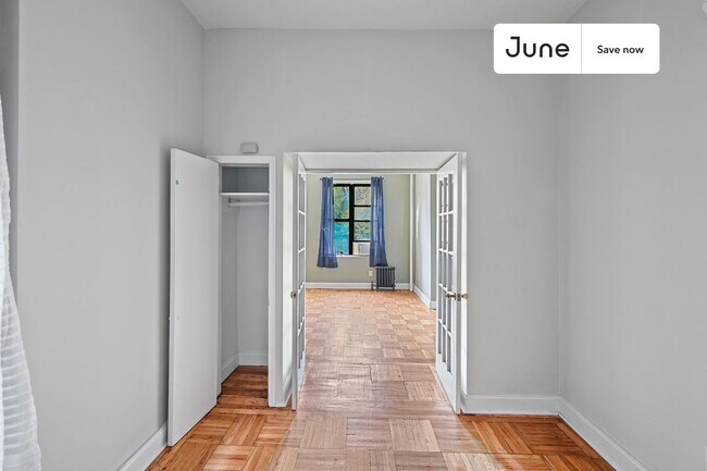 Foto del edificio - 715 E 5th St