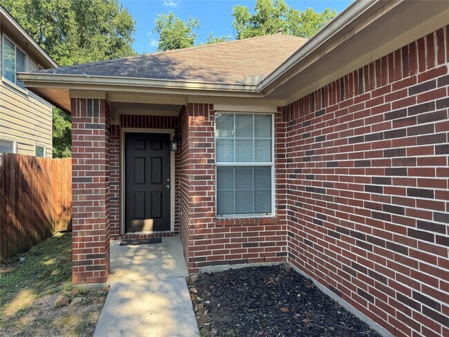 Building Photo - 33114 Cottonwood Bend