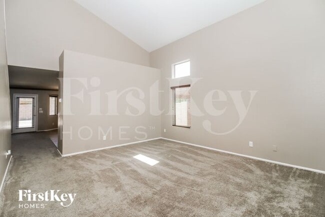 Building Photo - 40133 W Sanders Way